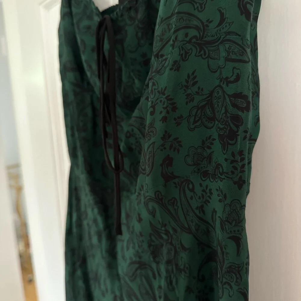 Realization Par Inez Dress Size L - Picture 3 of 3